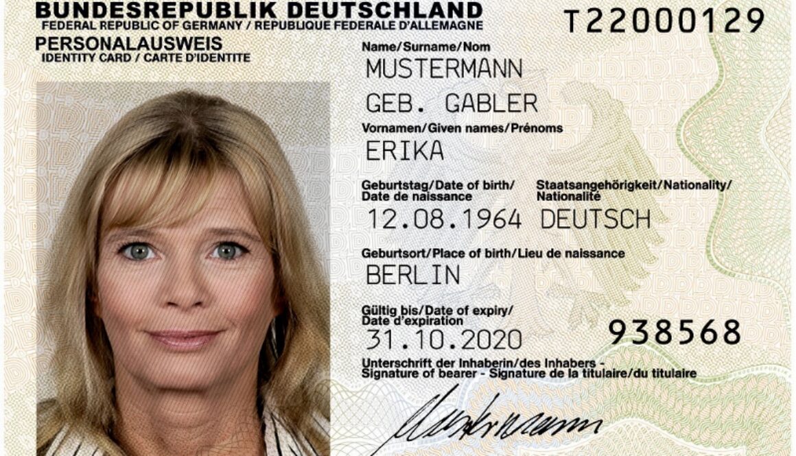 Deutscher_Personalausweis_2010 (800x508)