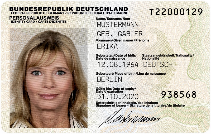 Deutscher_Personalausweis_2010 (800x508)